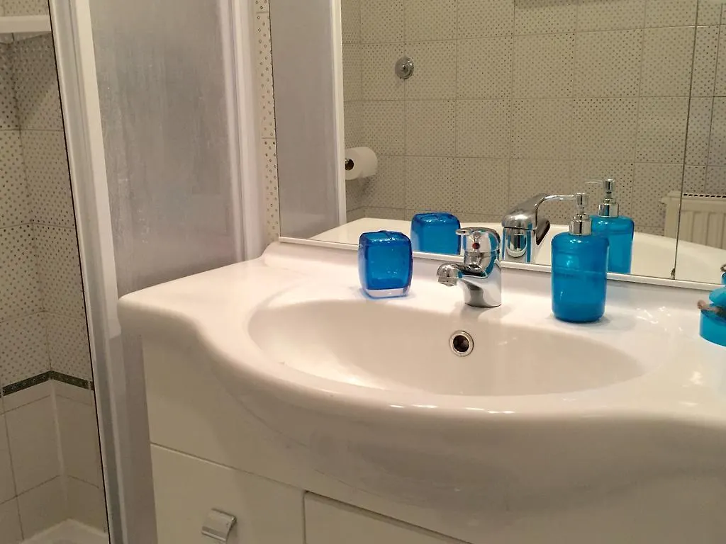 Room Piazzale Gregorio VII Rome Homestay